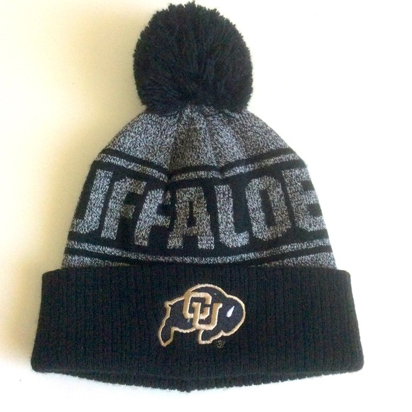 GEN2 CU BUFFALOES Pompom Cuff Beanie Sz S or Boys 8-20 - Picture 2 of 8